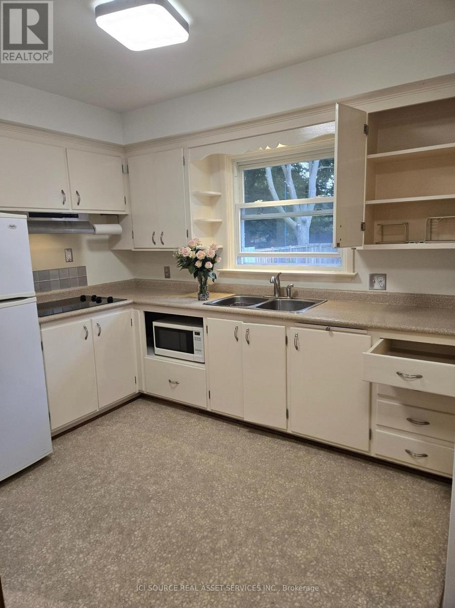 388 GRIFFITH STREET - 10