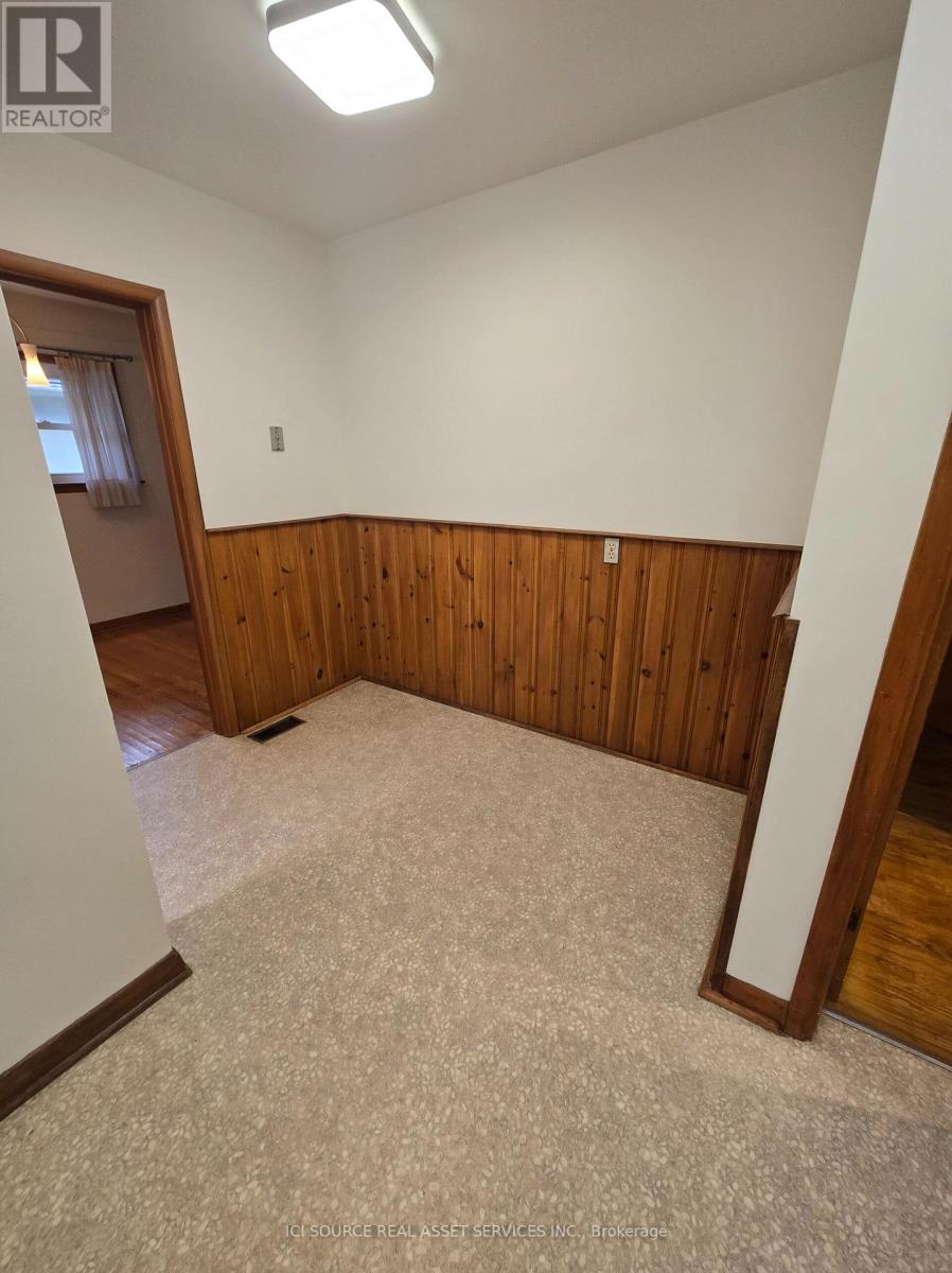 388 GRIFFITH STREET - 12