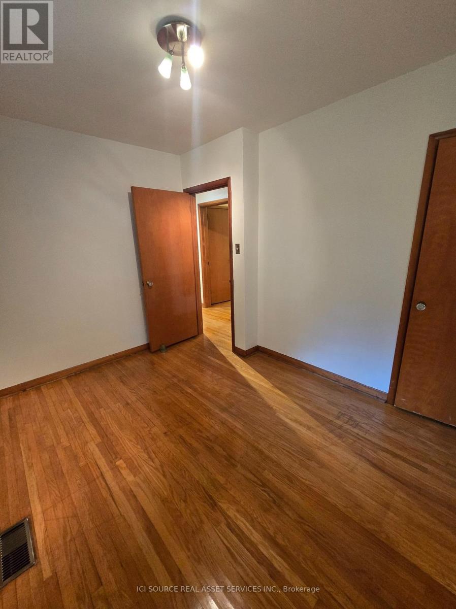 388 GRIFFITH STREET - 19