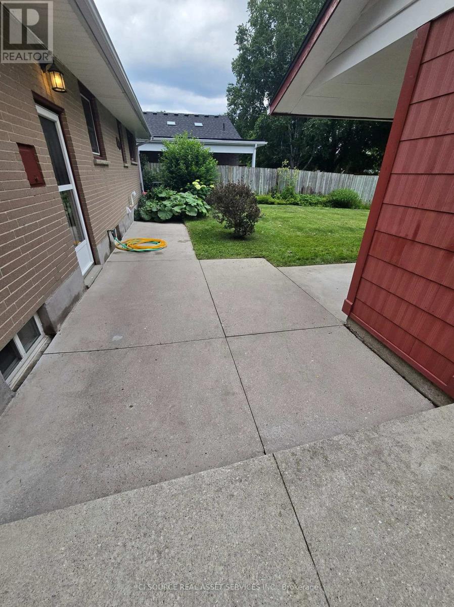 388 GRIFFITH STREET - 34