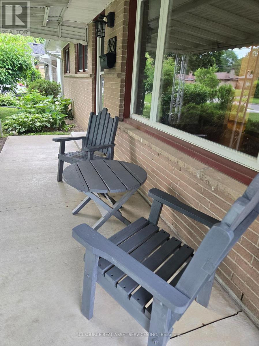 388 GRIFFITH STREET - 4