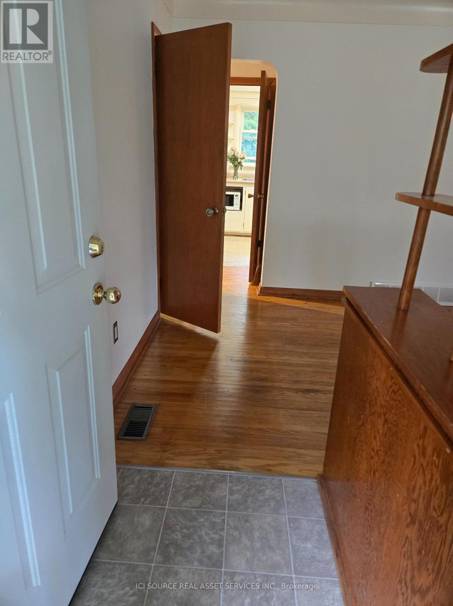388 GRIFFITH STREET - 7