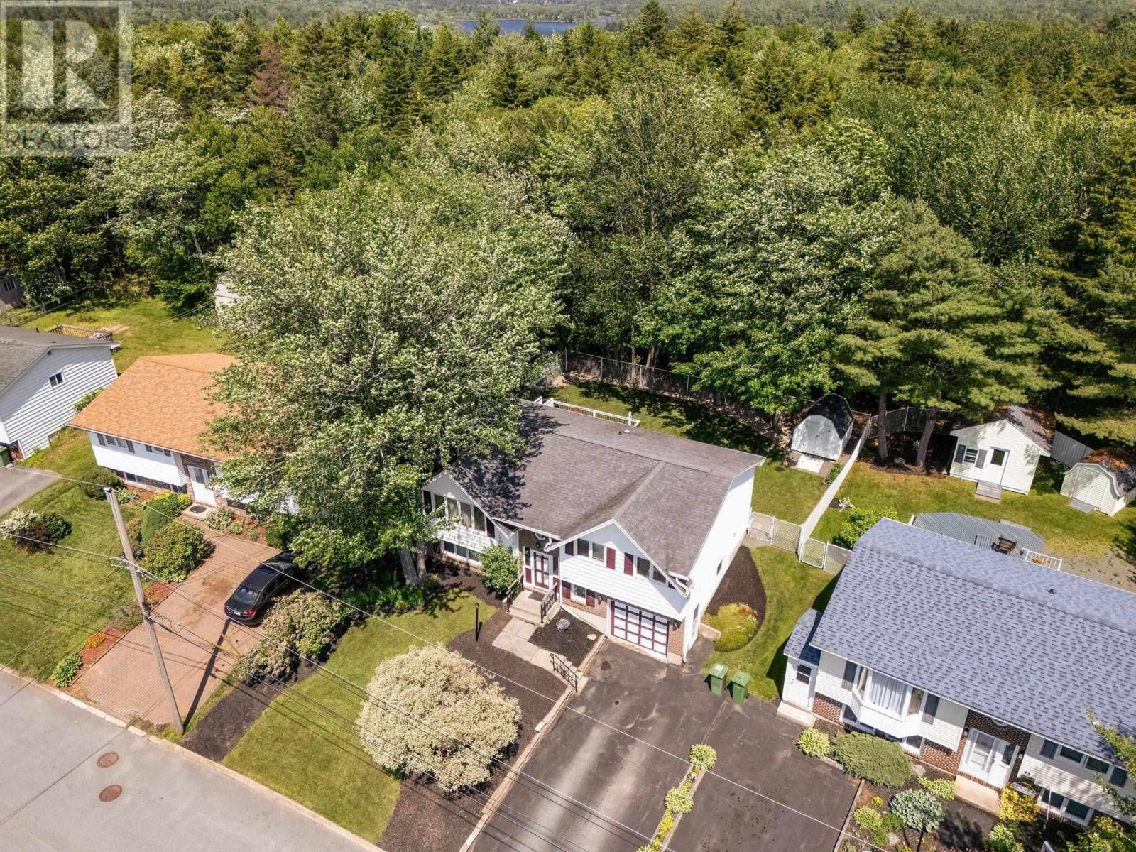 49 Cartier Crescent - 41