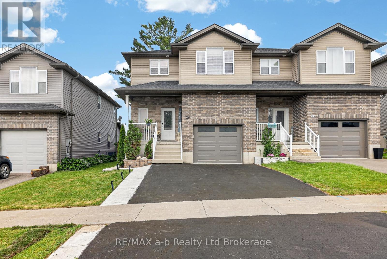 29 KENDELL LANE - 34
