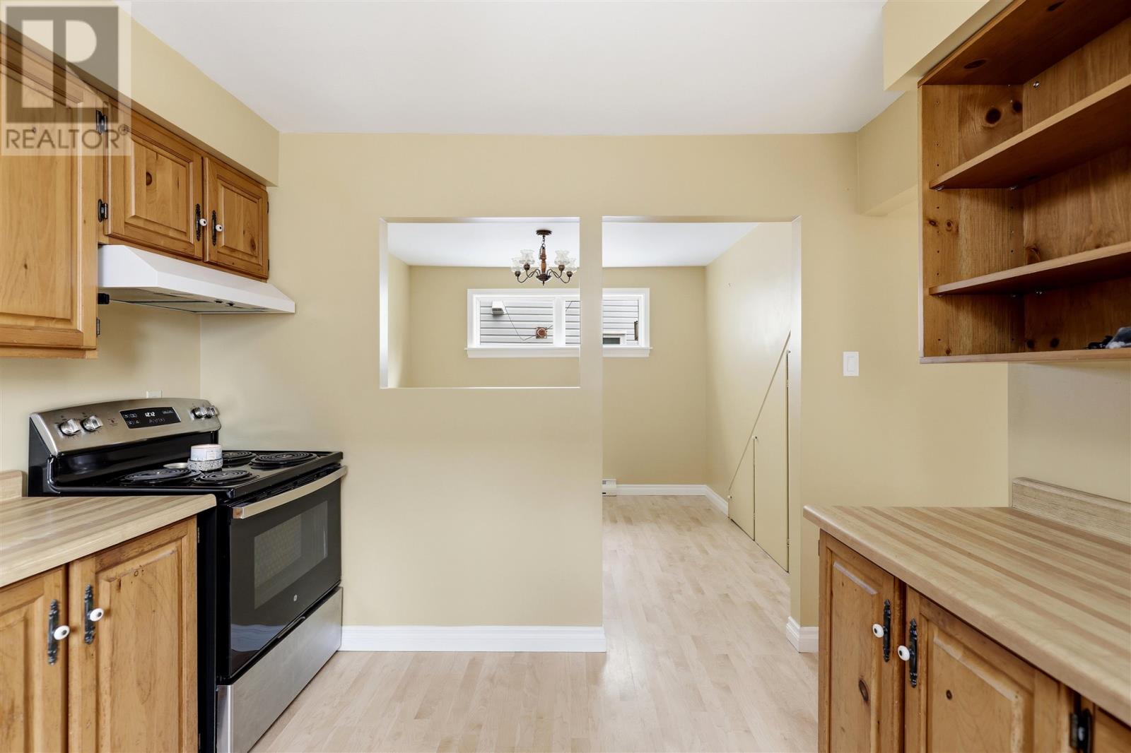 377 Wilson ST - Image 14