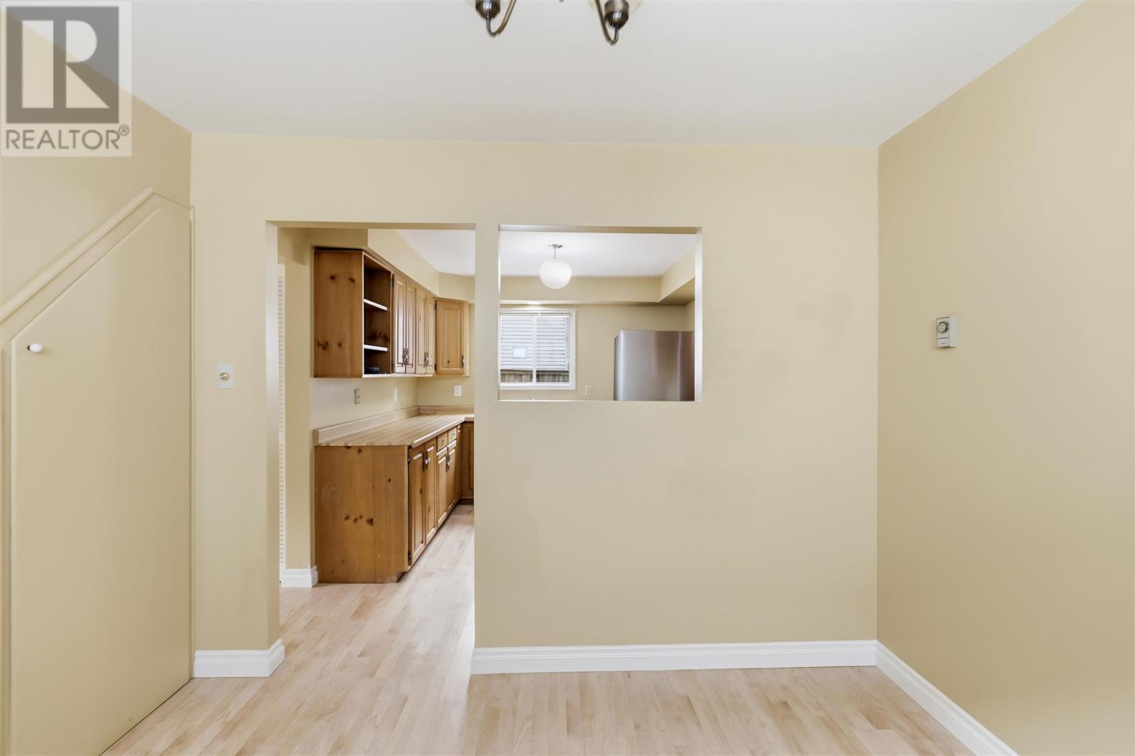 377 Wilson ST - Image 11