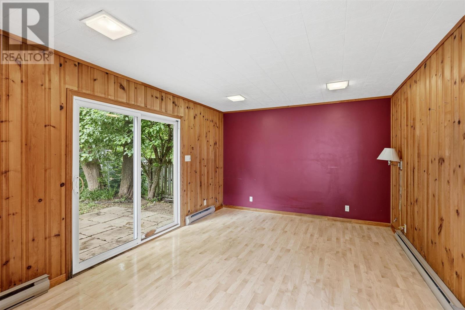 377 Wilson ST - Image 16