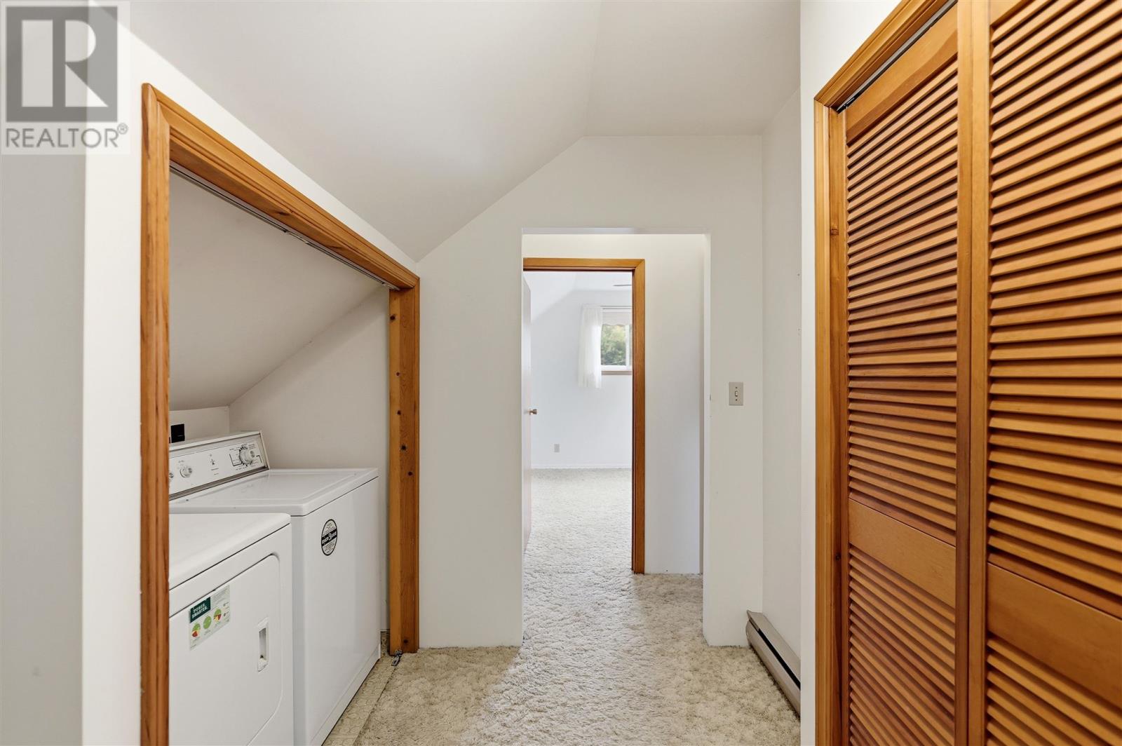 377 Wilson ST - Image 20