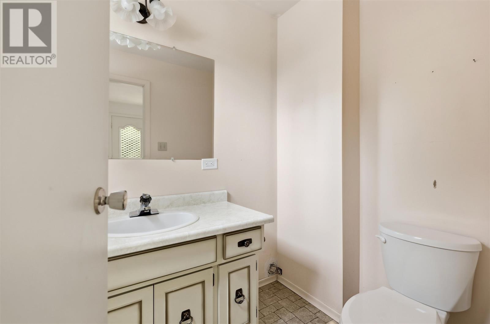 377 Wilson ST - 19
