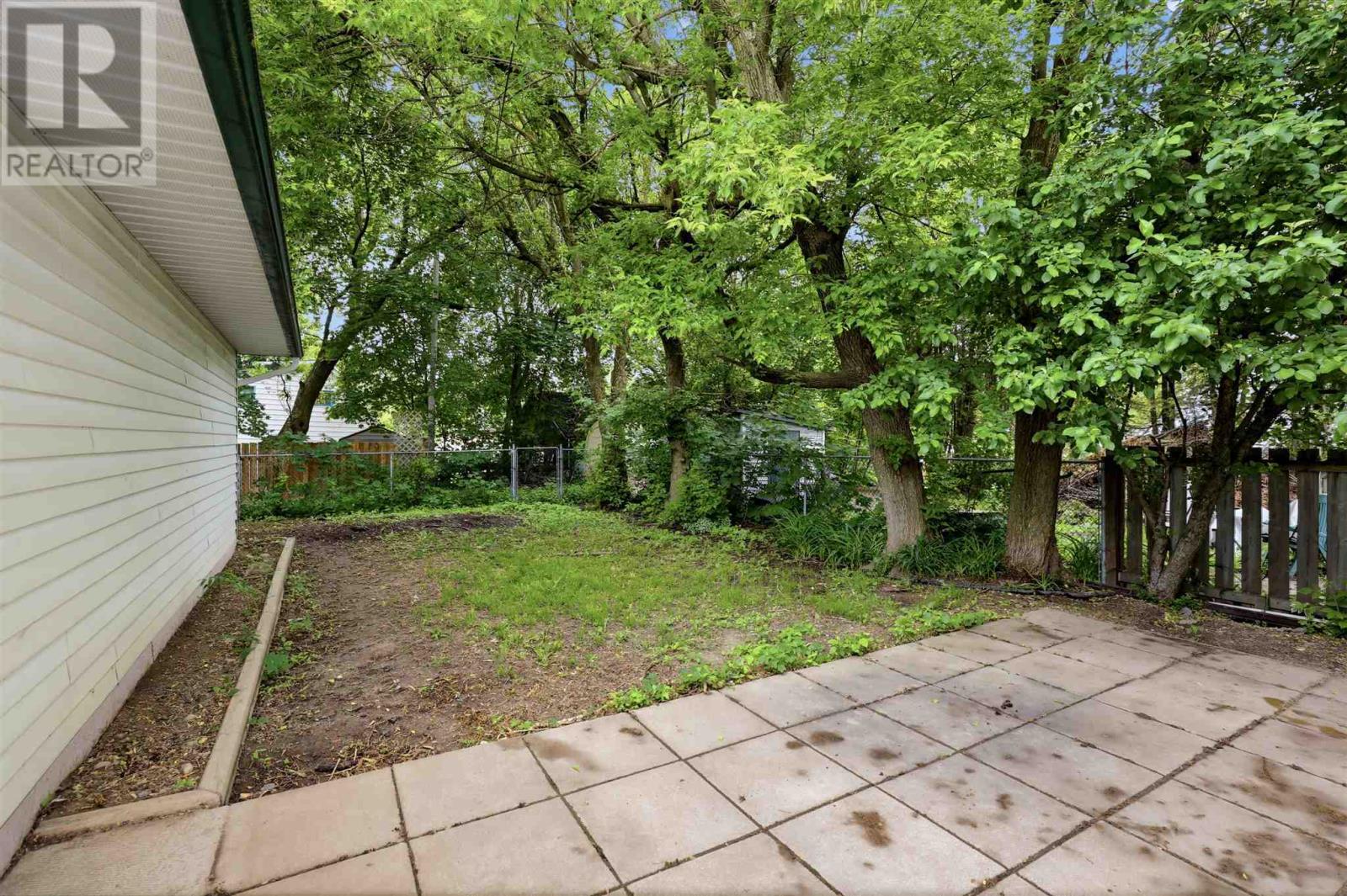 377 Wilson ST - 31