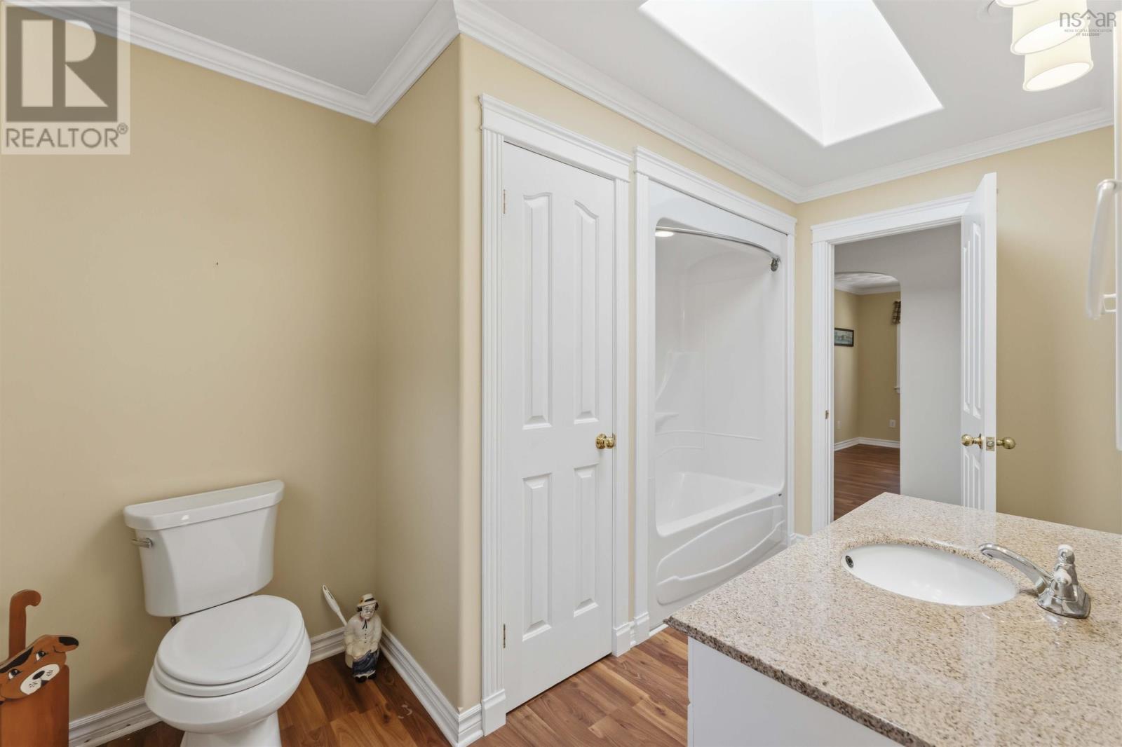Property 22 of 47 of 62 Shreve Street