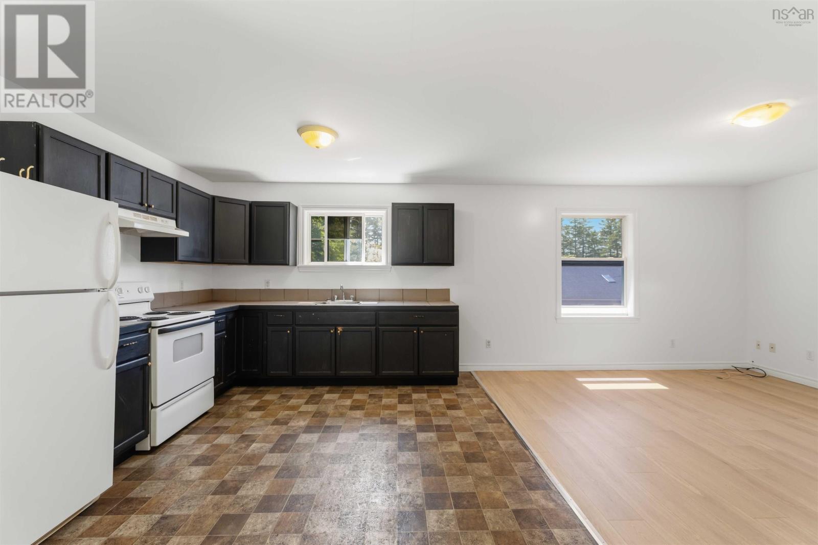 Property 34 of 47 of 62 Shreve Street