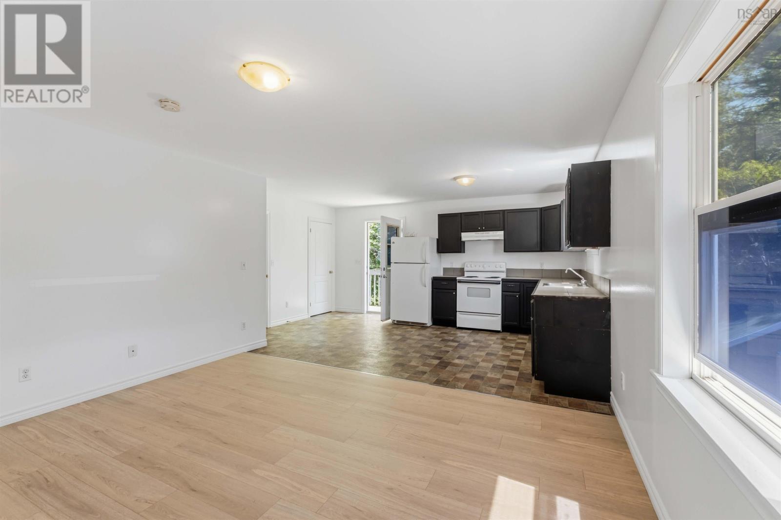 Property 36 of 47 of 62 Shreve Street