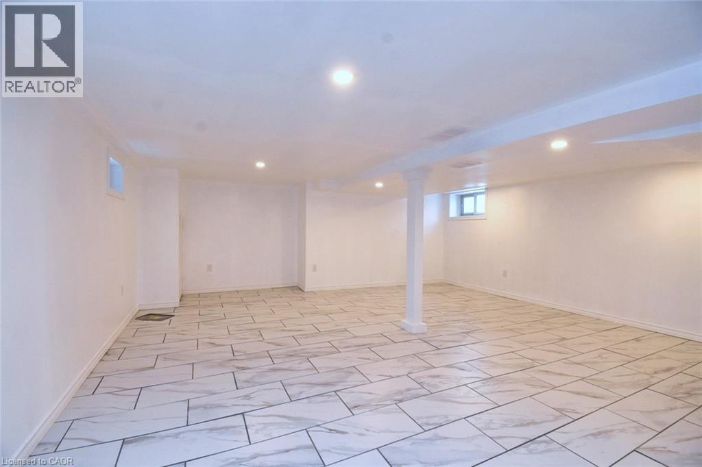 215 WALTER Avenue S - 26
