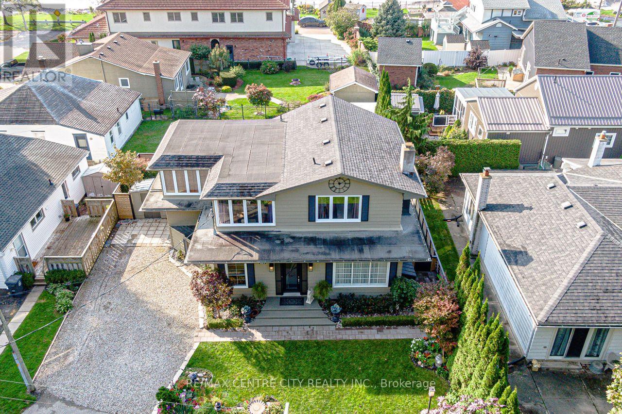 174 HARRISON PLACE - 2