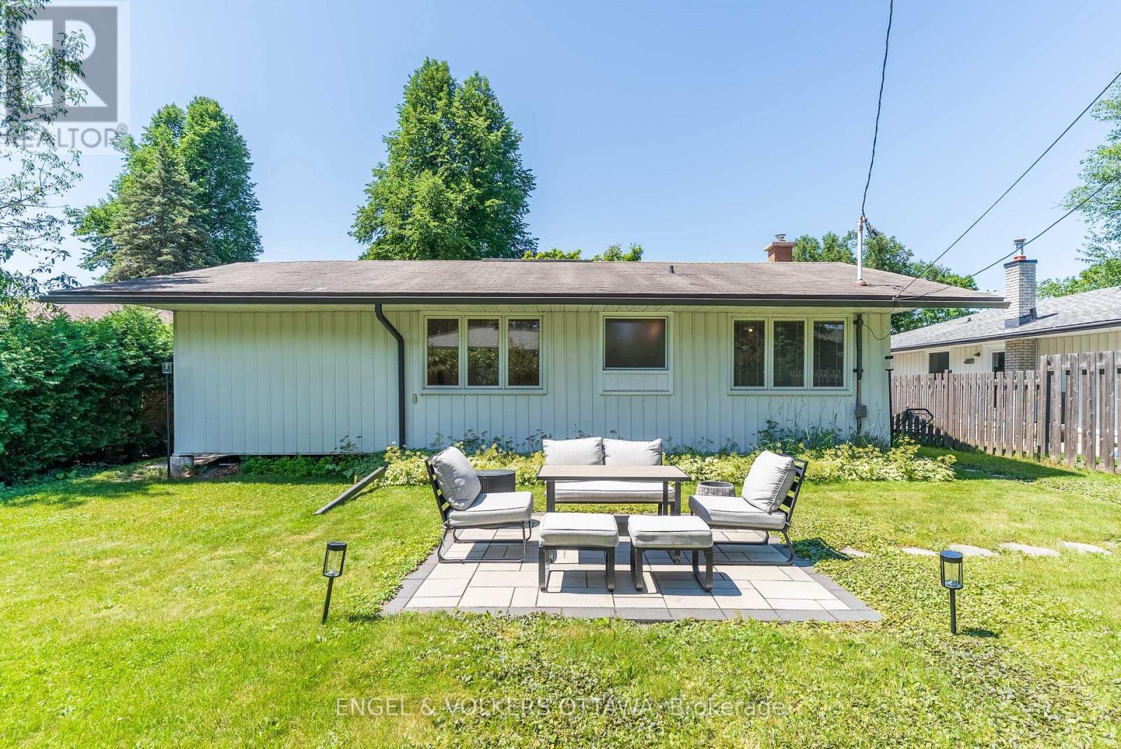 3 Bed, 2 Bath House for Sale in Ottawa – 2995 COWAN CRESCENT, Ottawa – MLS# X13565014 - Image 31