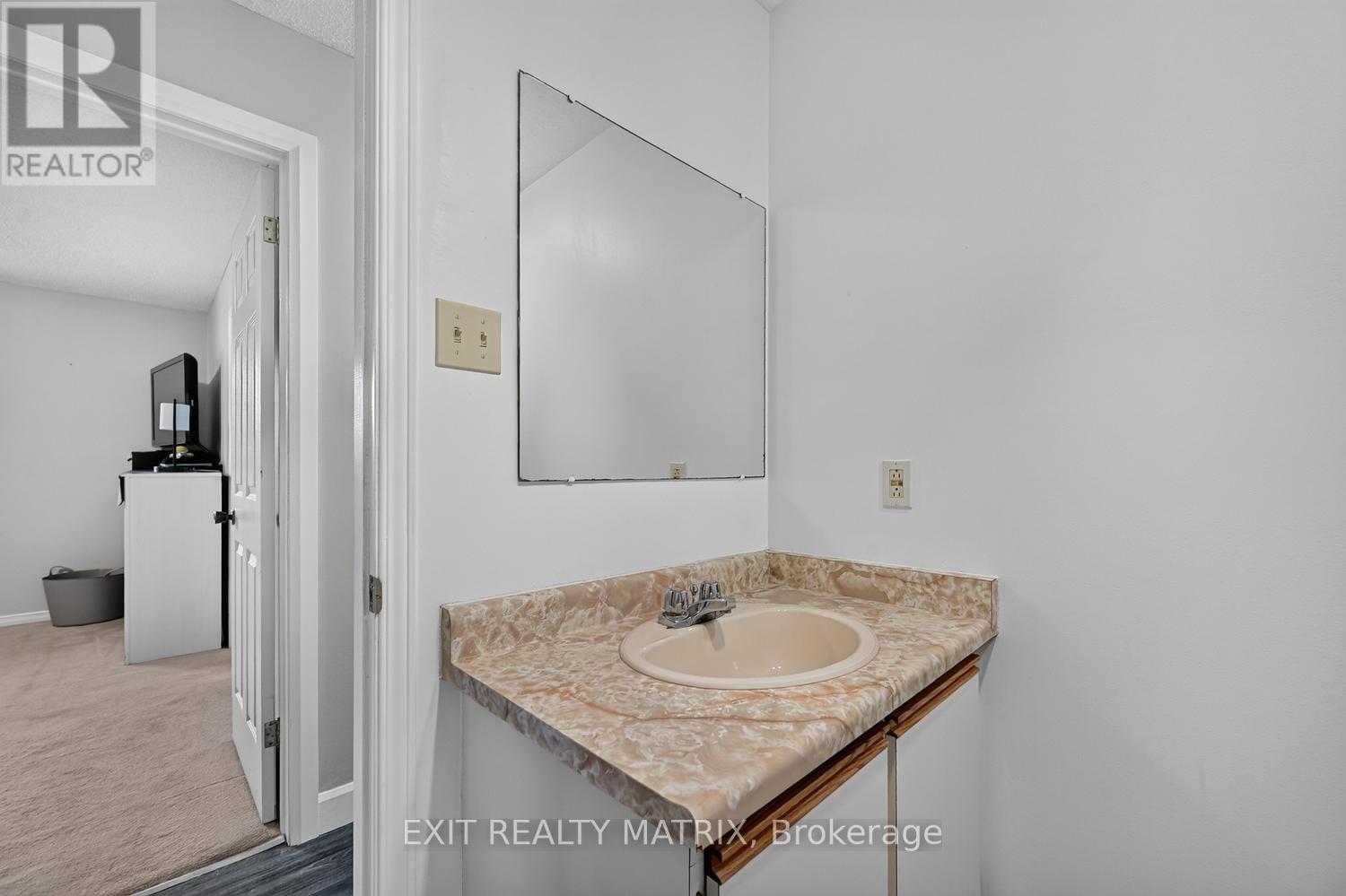 Condos for Sale in Ottawa – 2311 EDWARD KIDD CRESCENT, Ottawa – By Peter Sagos - Image 24