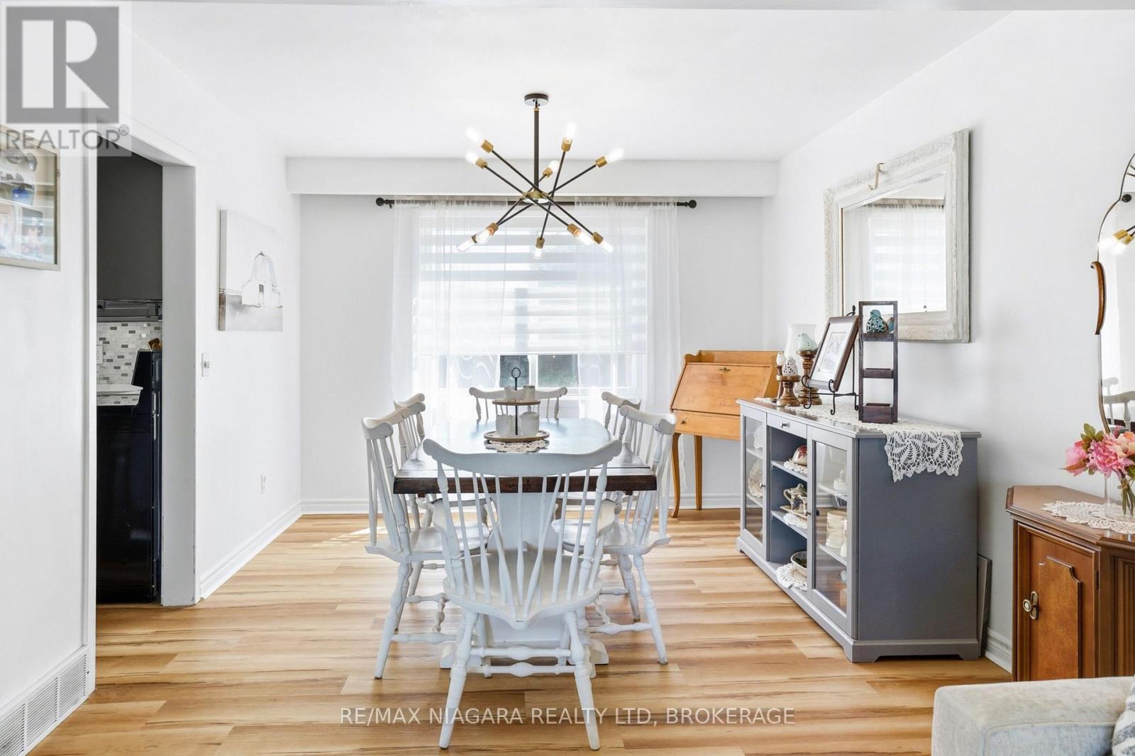 29 ROSE AVENUE - 9
