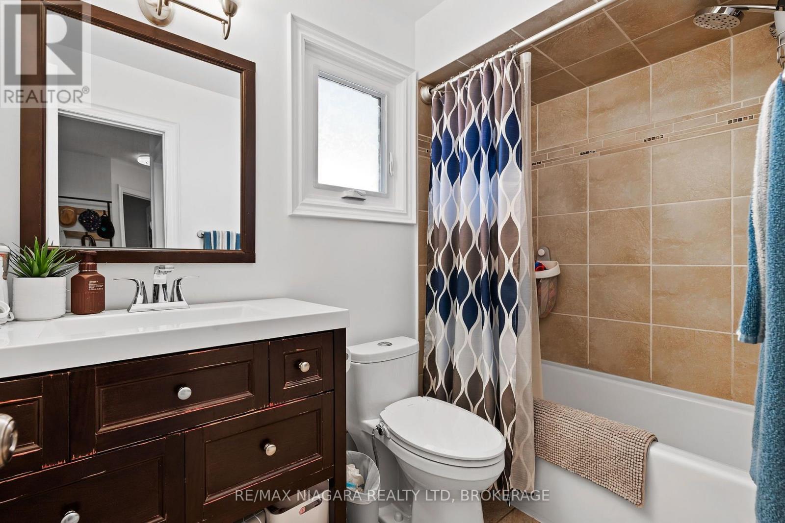 17 JACKSON COURT W - 15