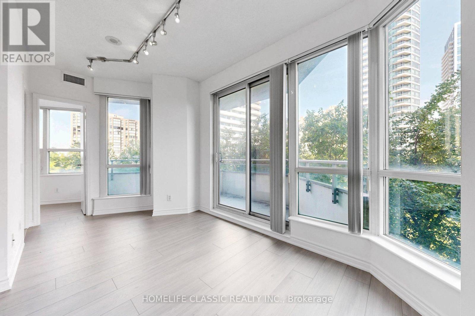 #303 60 BYNG AVENUE - 11