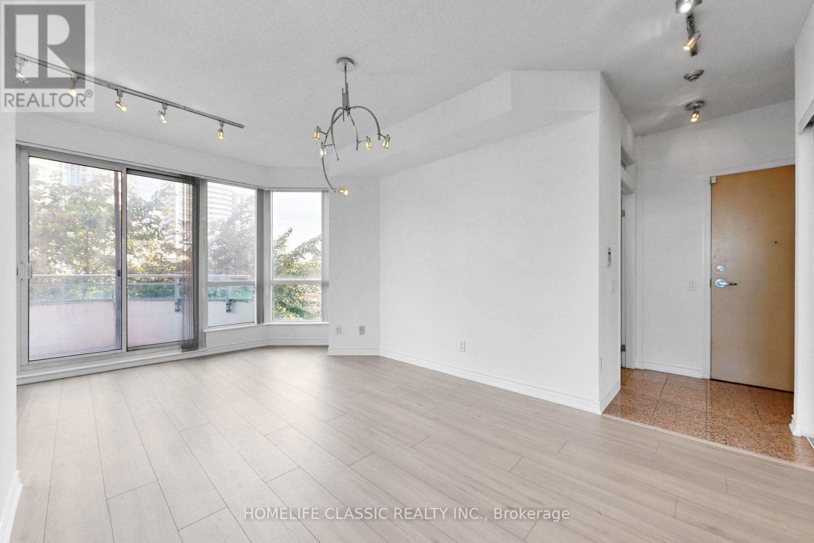 #303 60 BYNG AVENUE - 12