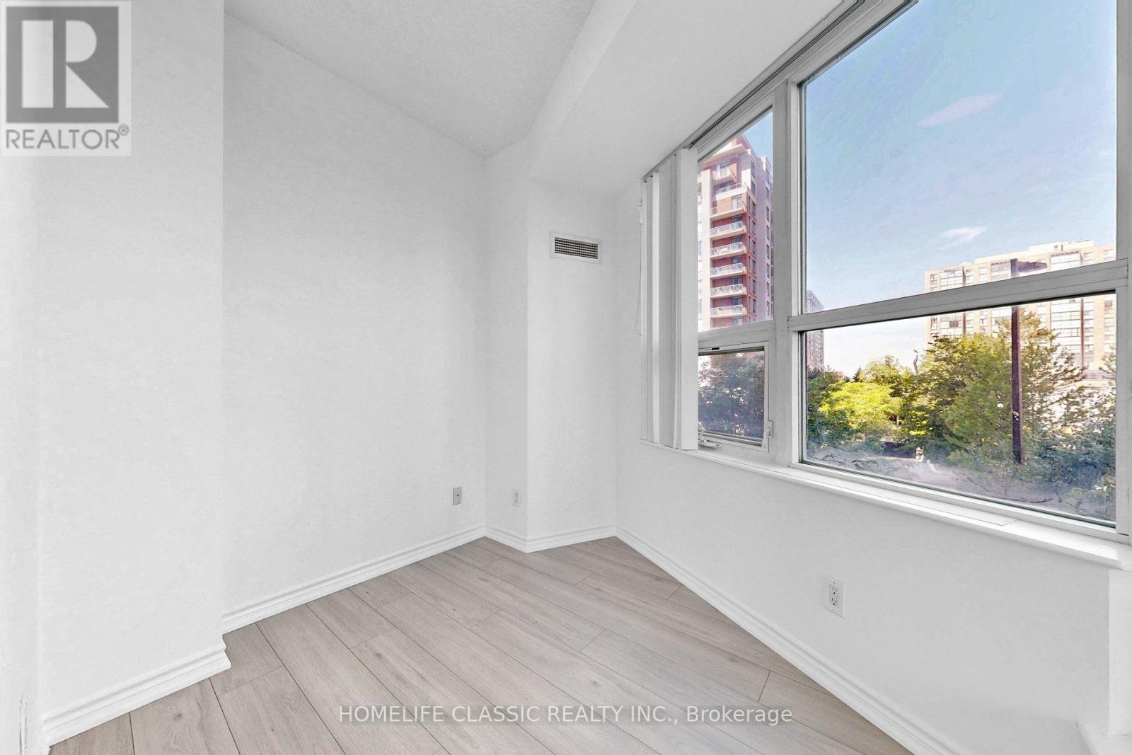 #303 60 BYNG AVENUE - 19