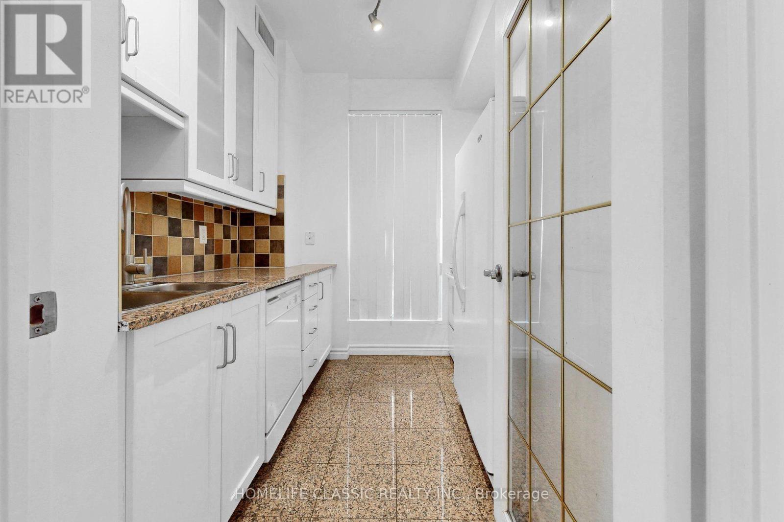 #303 60 BYNG AVENUE - 22
