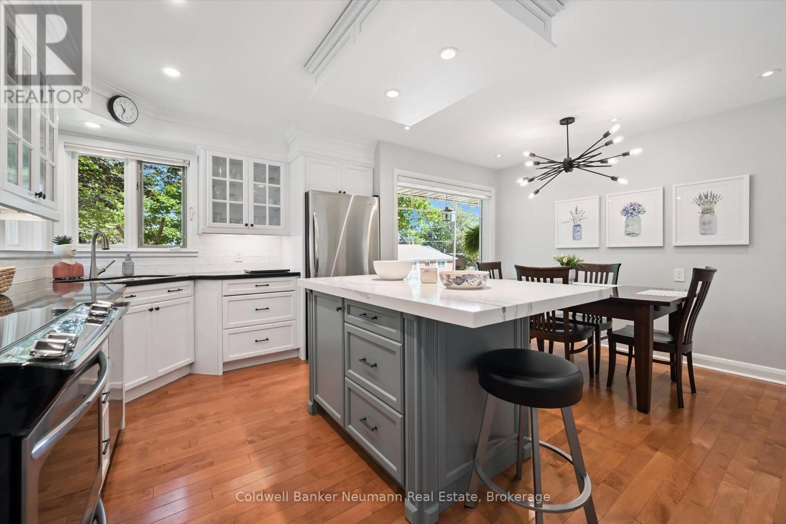 25 BENNETT AVENUE - 10