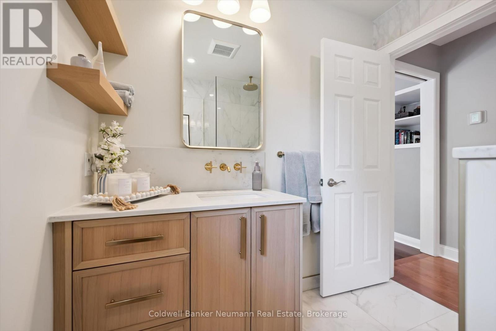 25 BENNETT AVENUE - 15
