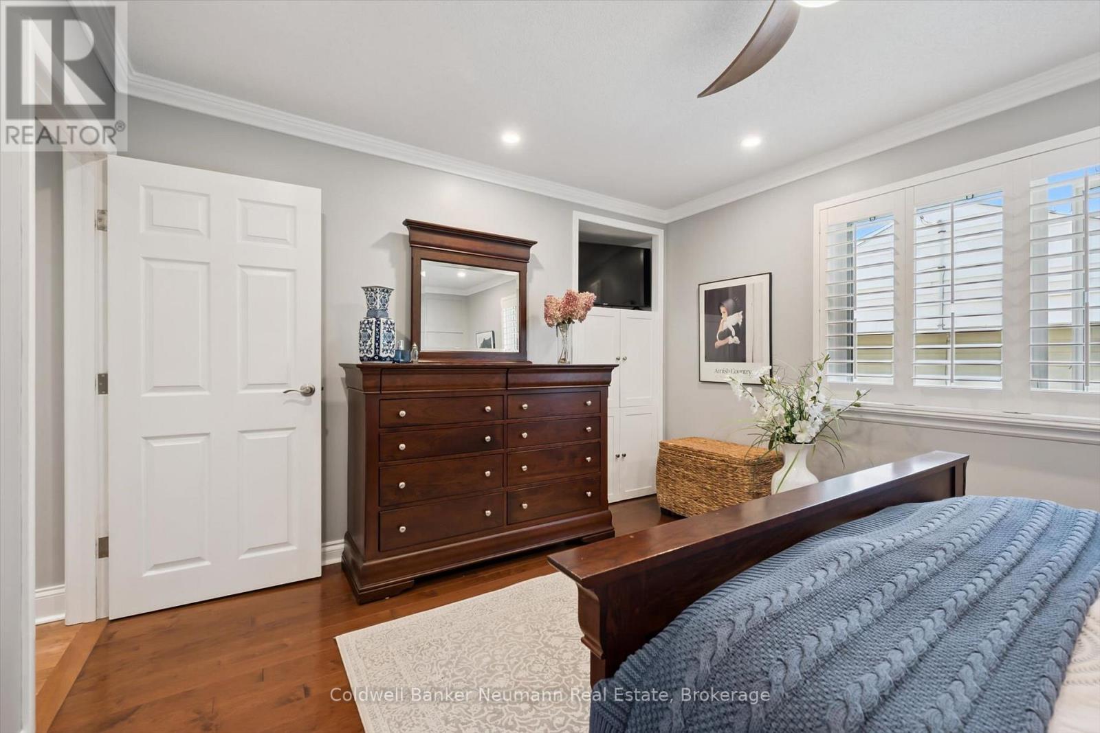 25 BENNETT AVENUE - 17