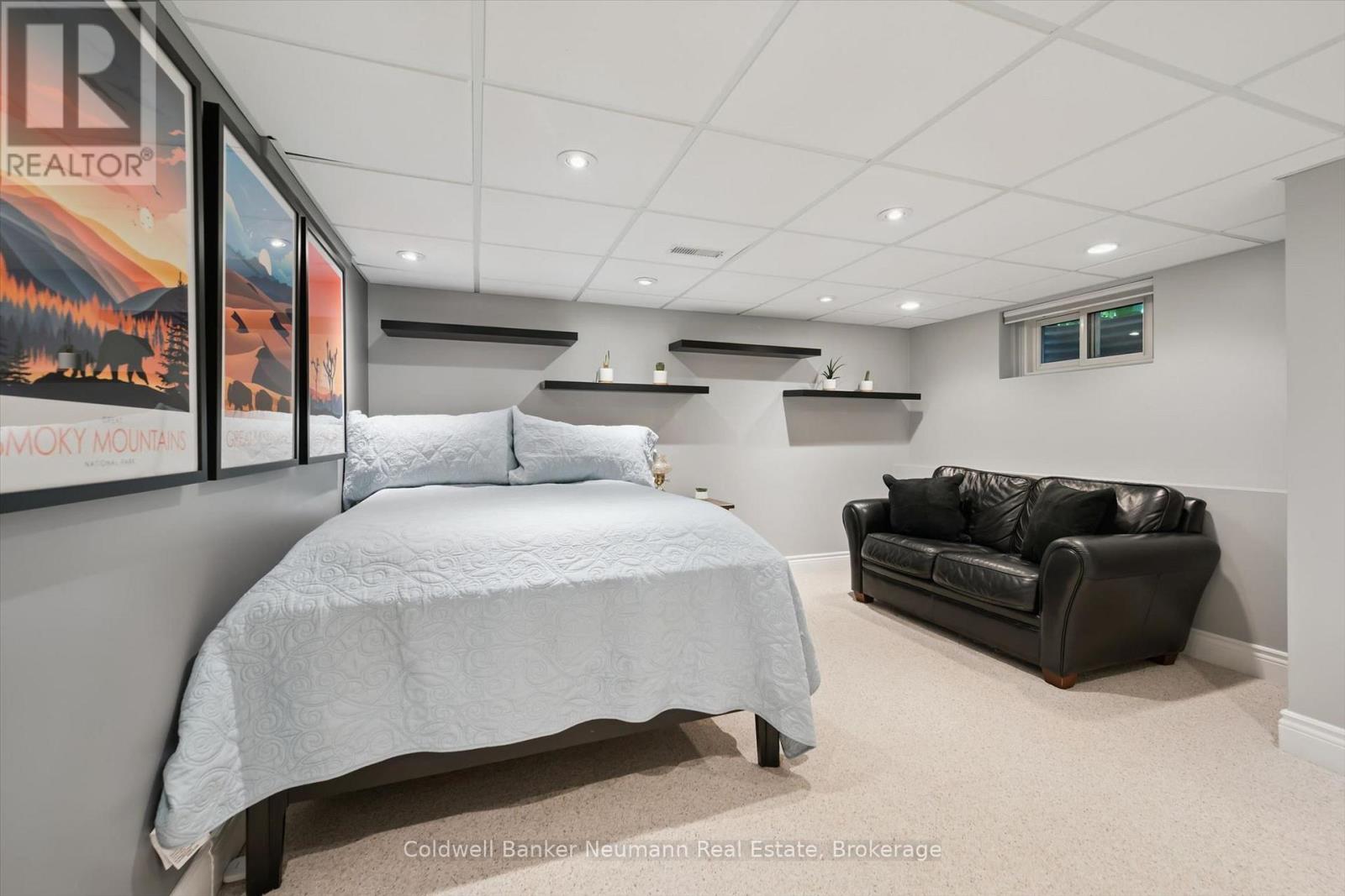 25 BENNETT AVENUE - 19