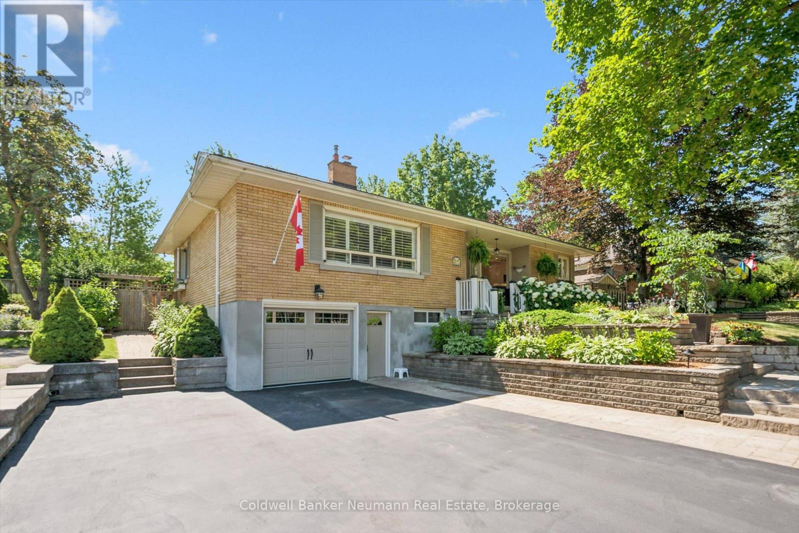 25 BENNETT AVENUE - 2