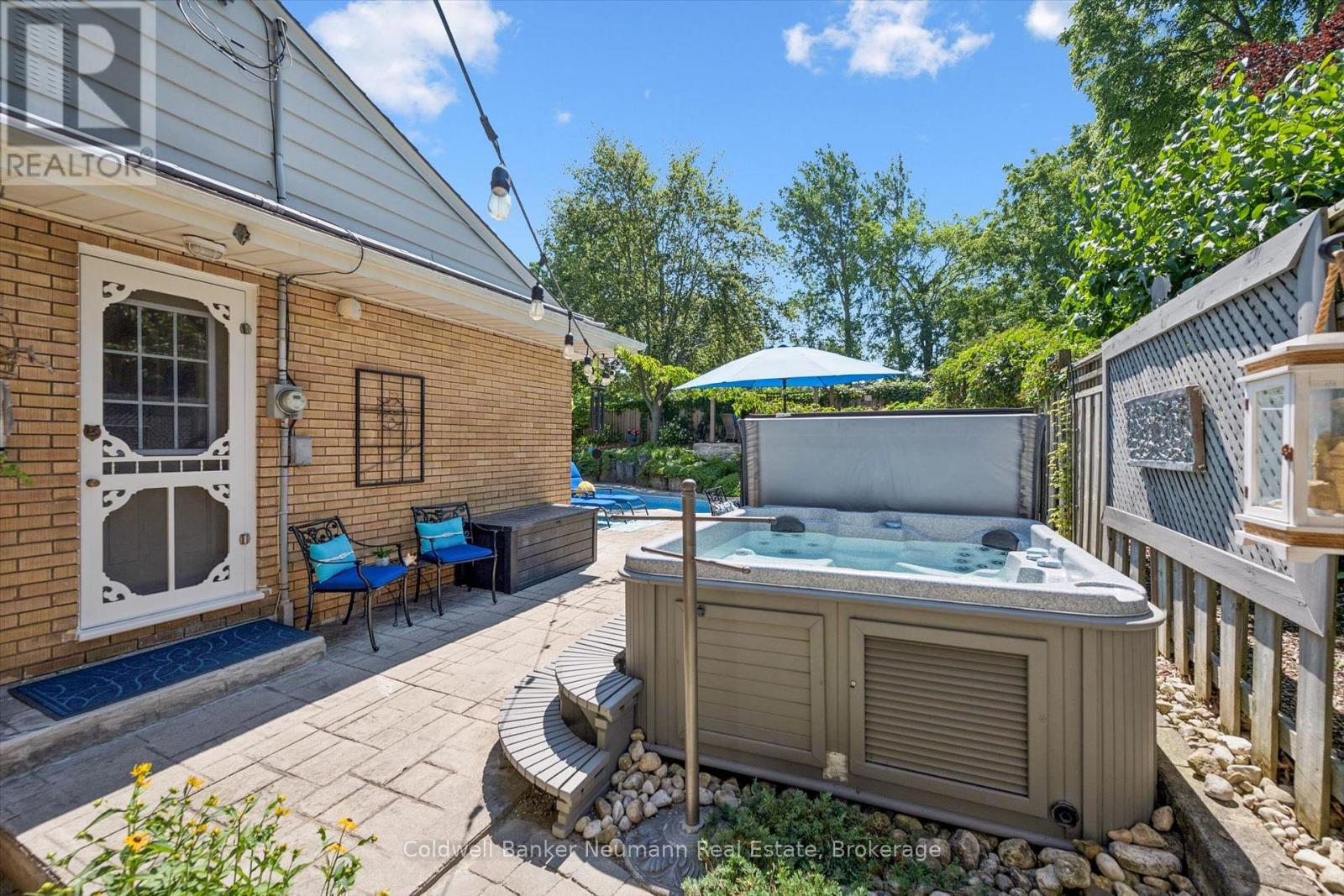 25 BENNETT AVENUE - 23