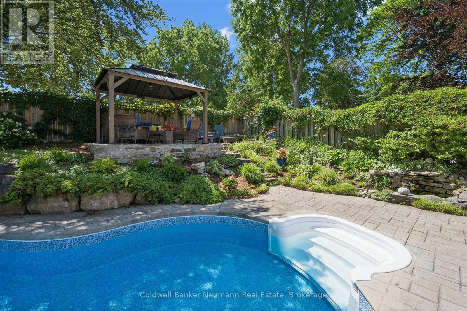 25 BENNETT AVENUE - 26