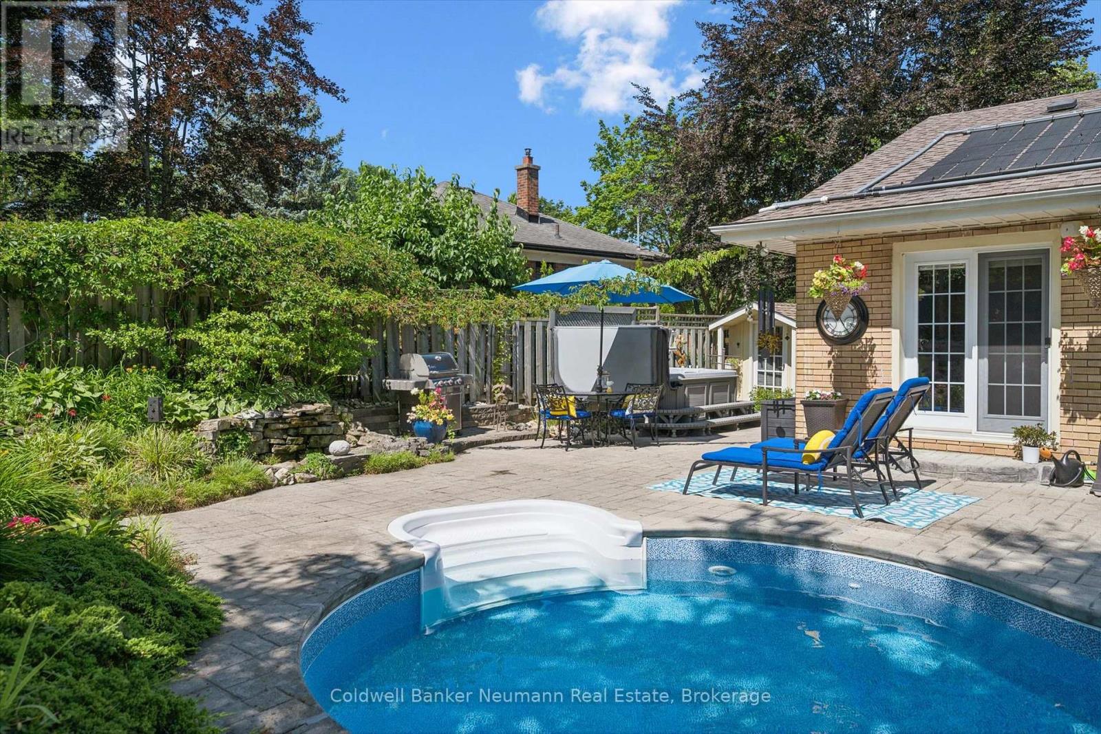 25 BENNETT AVENUE - 27