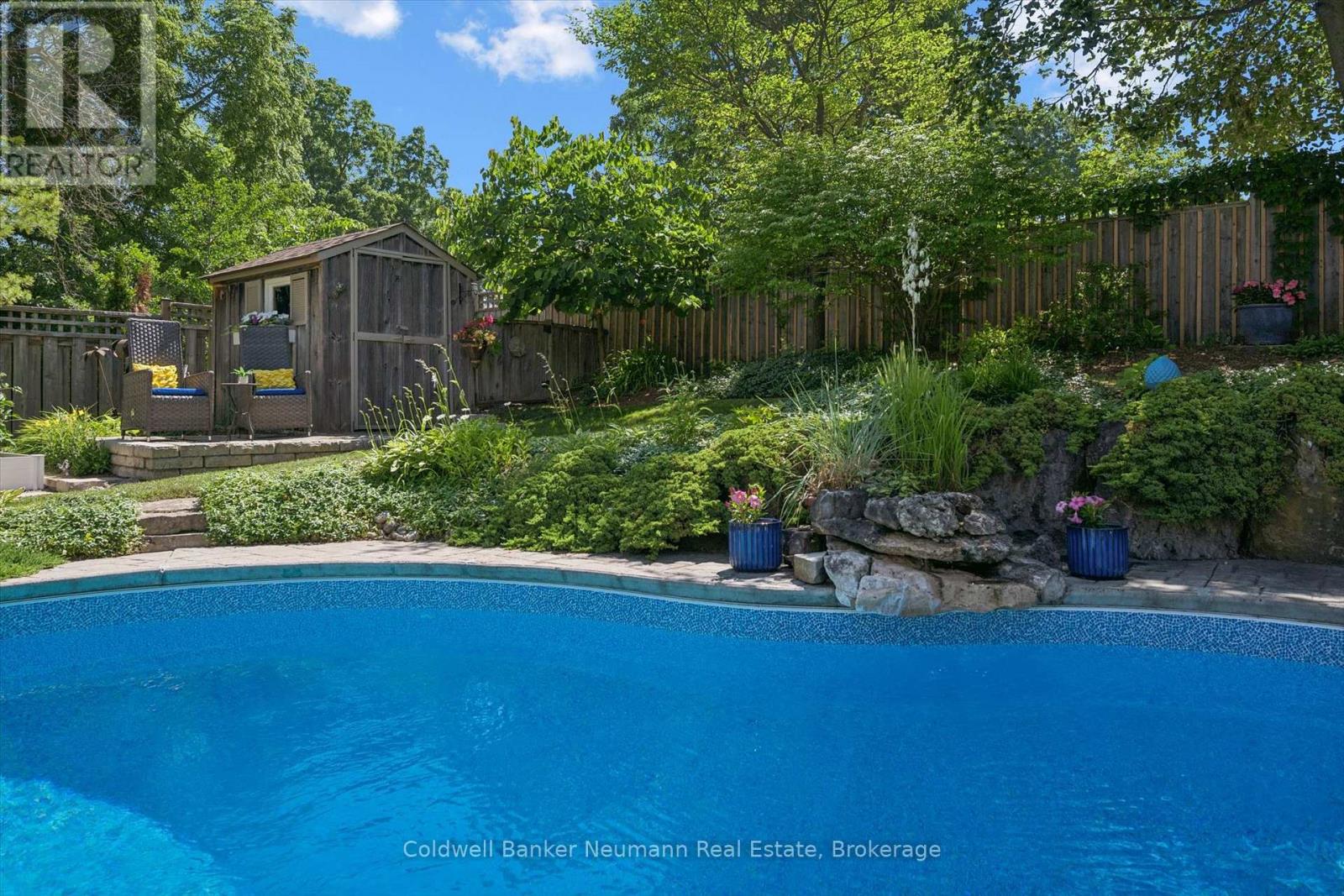 25 BENNETT AVENUE - 29