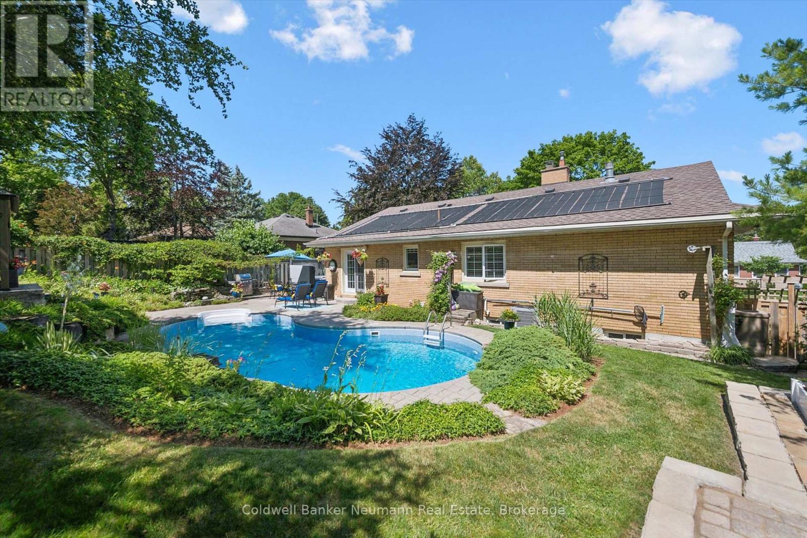25 BENNETT AVENUE - 38