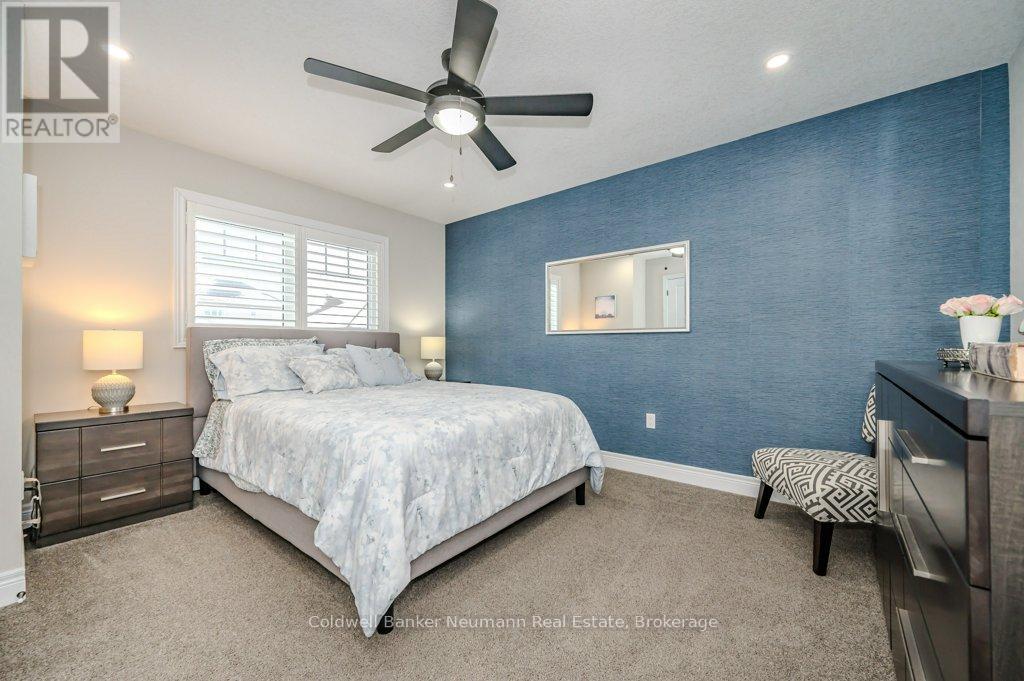 #21 254 GOSLING GARDENS - 14