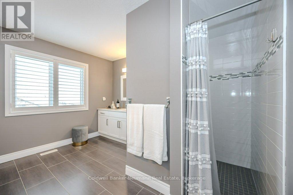 #21 254 GOSLING GARDENS - 20