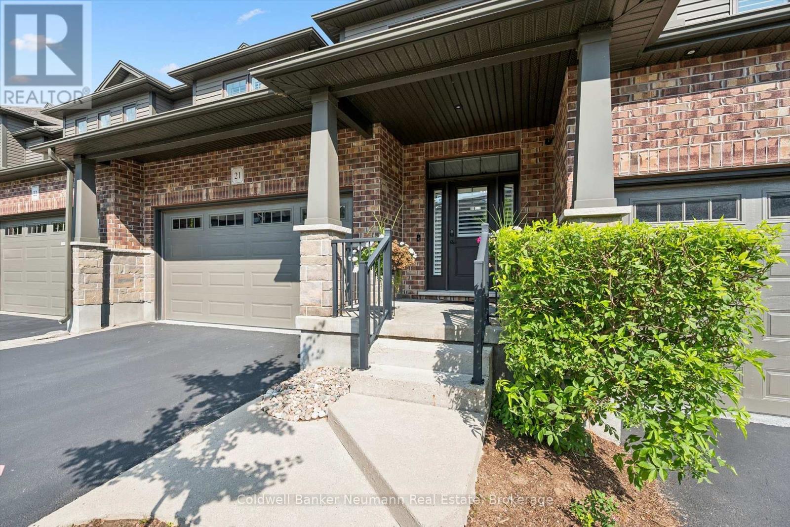 #21 254 GOSLING GARDENS - 32