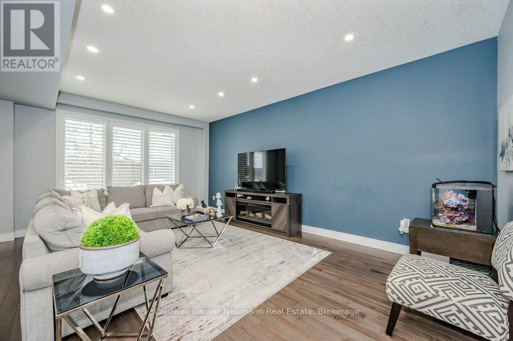 #21 254 GOSLING GARDENS - 33