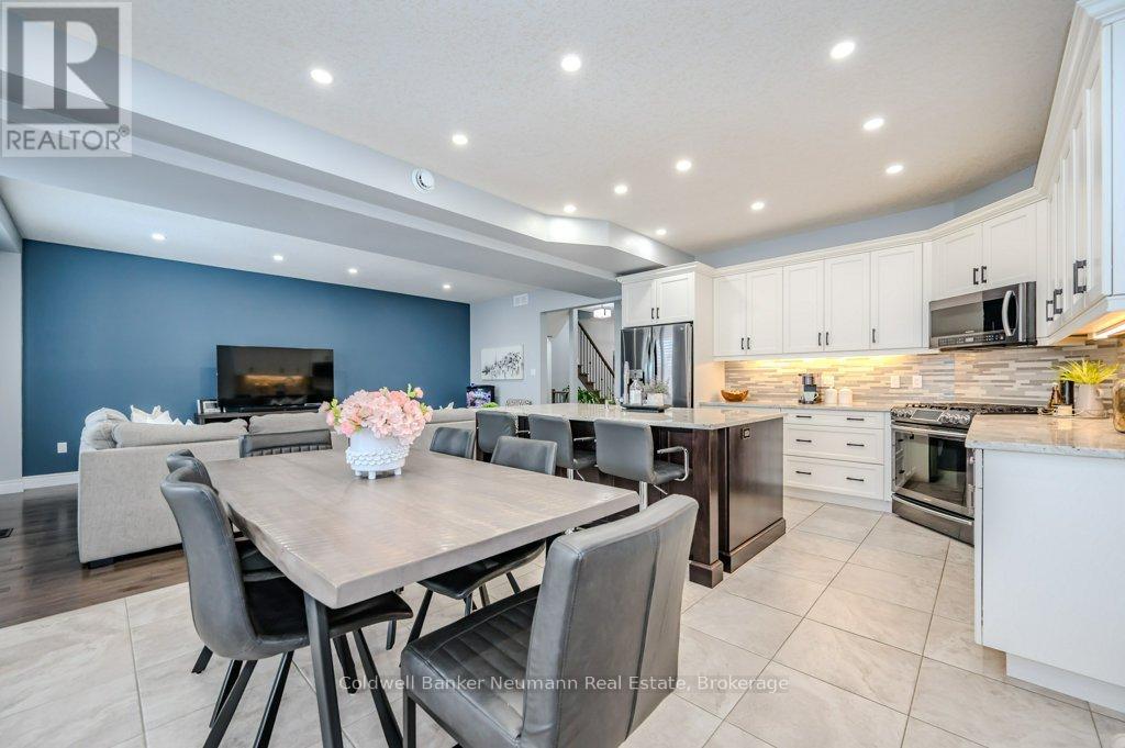 #21 254 GOSLING GARDENS - 7