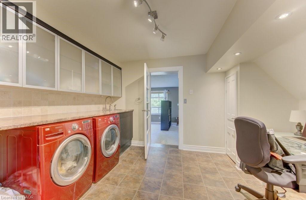 271 LONDON Road W - 22