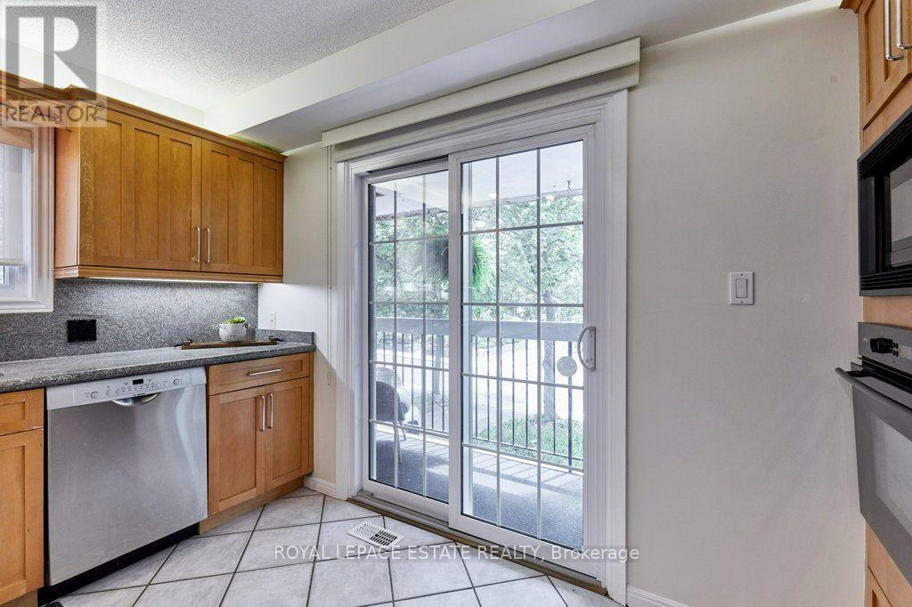 20 PINE AVENUE - 17