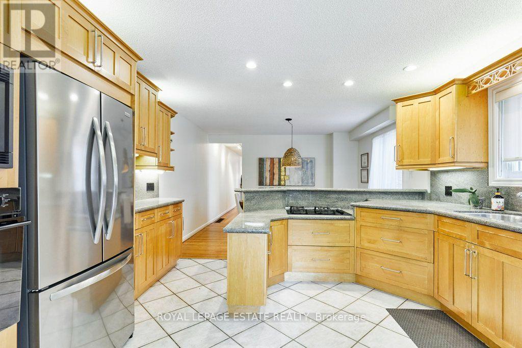 20 PINE AVENUE - 19