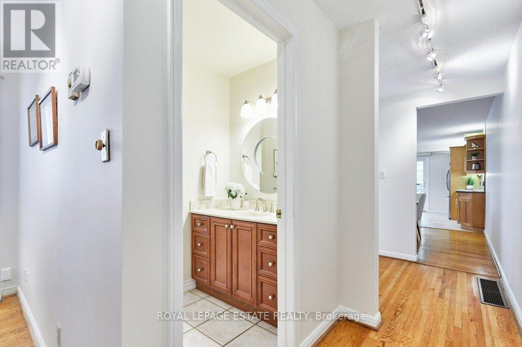 20 PINE AVENUE - 24