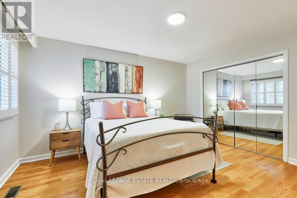 20 PINE AVENUE - 31