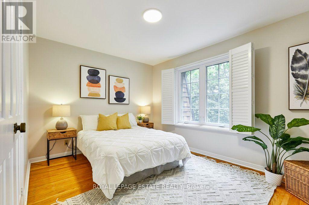 20 PINE AVENUE - 33