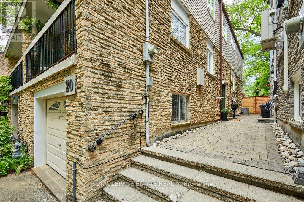 20 PINE AVENUE - 49