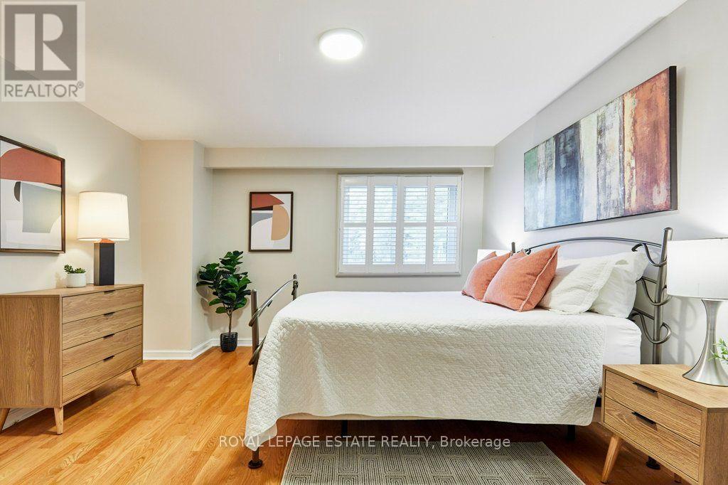 20 PINE AVENUE - 29